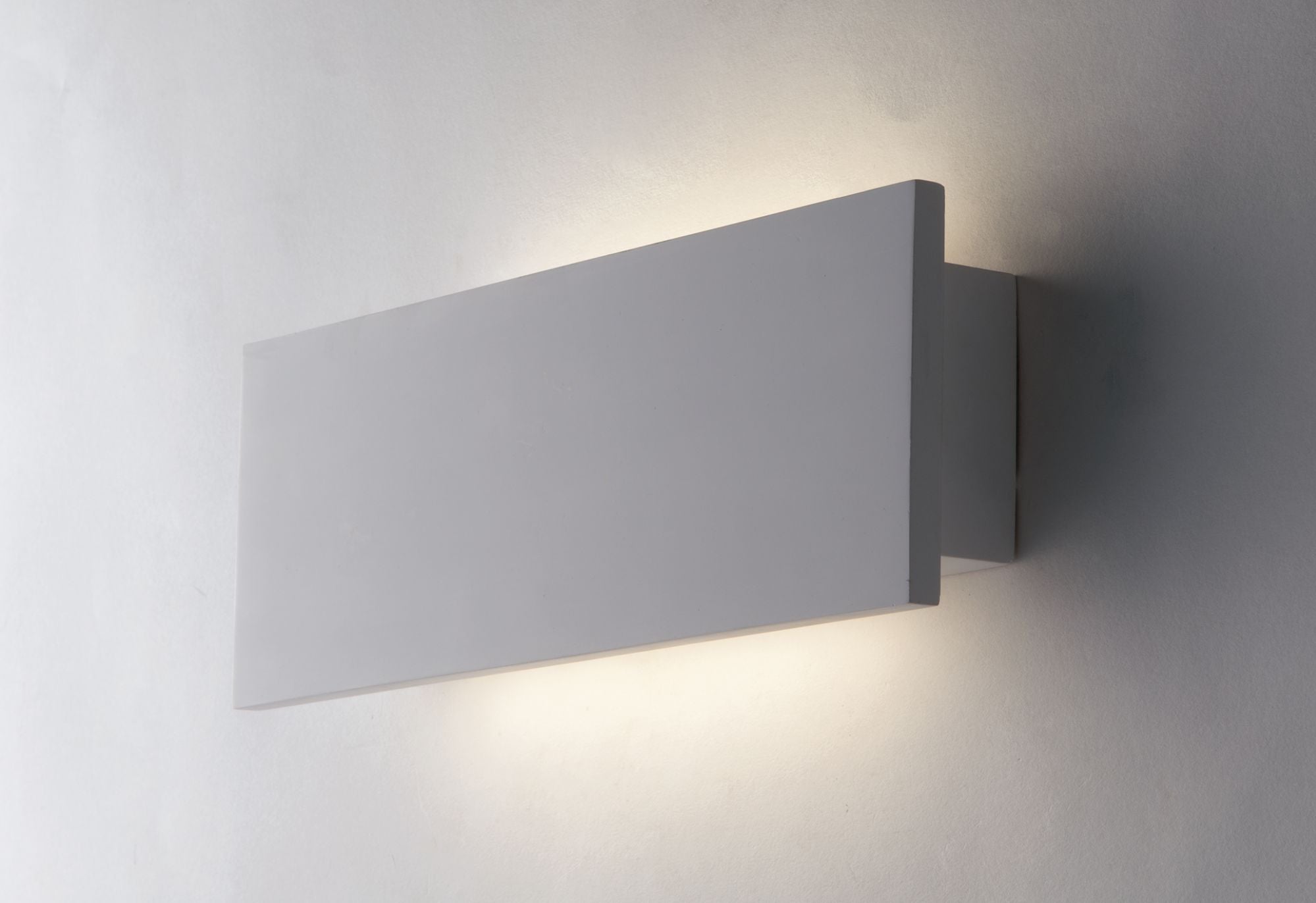 Applique a parete in gesso verniciabile led integrato e doppia biemissione 4000°k collezione ORTISEI Applique a parete in gesso verniciabile led integrato e doppia biemissione 4000°k collezione ORTISEI